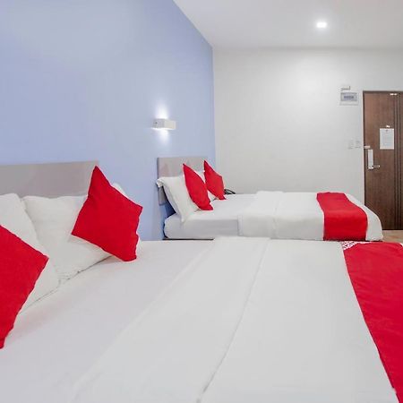 Oyo 637 Fox Hotel Quezón by Eksteriør bilde