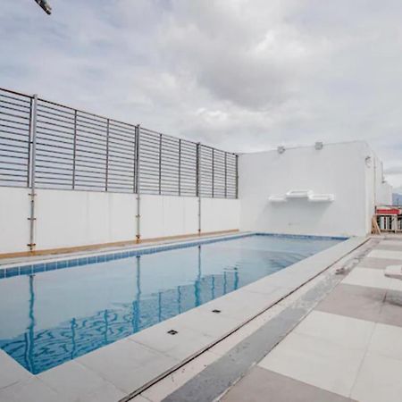 Oyo 637 Fox Hotel Quezón by Eksteriør bilde