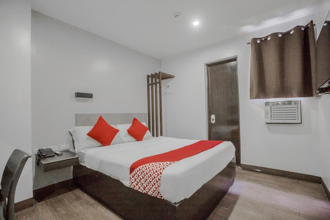 Oyo 637 Fox Hotel Quezón by Eksteriør bilde