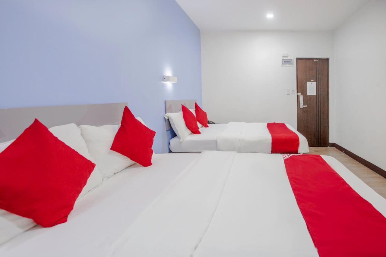 Oyo 637 Fox Hotel Quezón by Eksteriør bilde