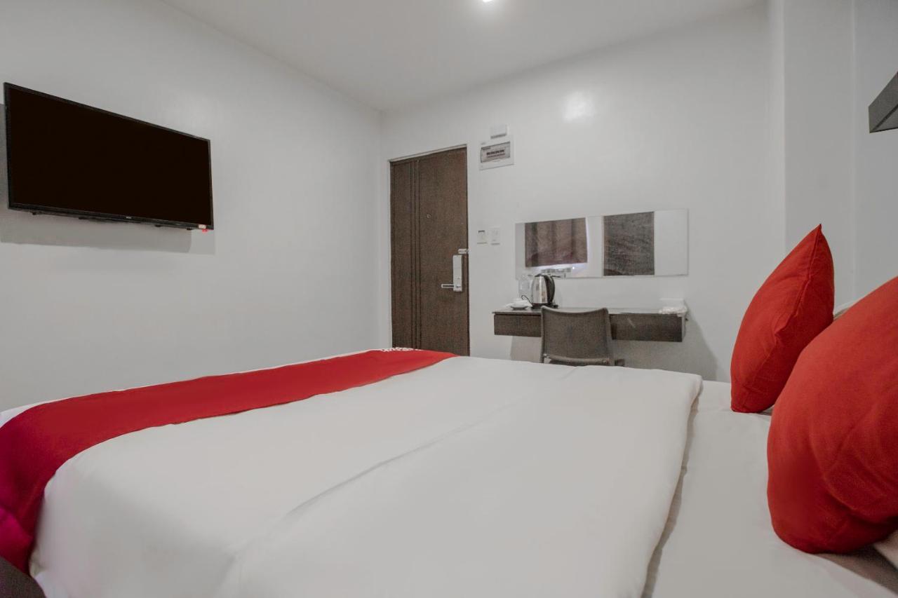 Oyo 637 Fox Hotel Quezón by Eksteriør bilde