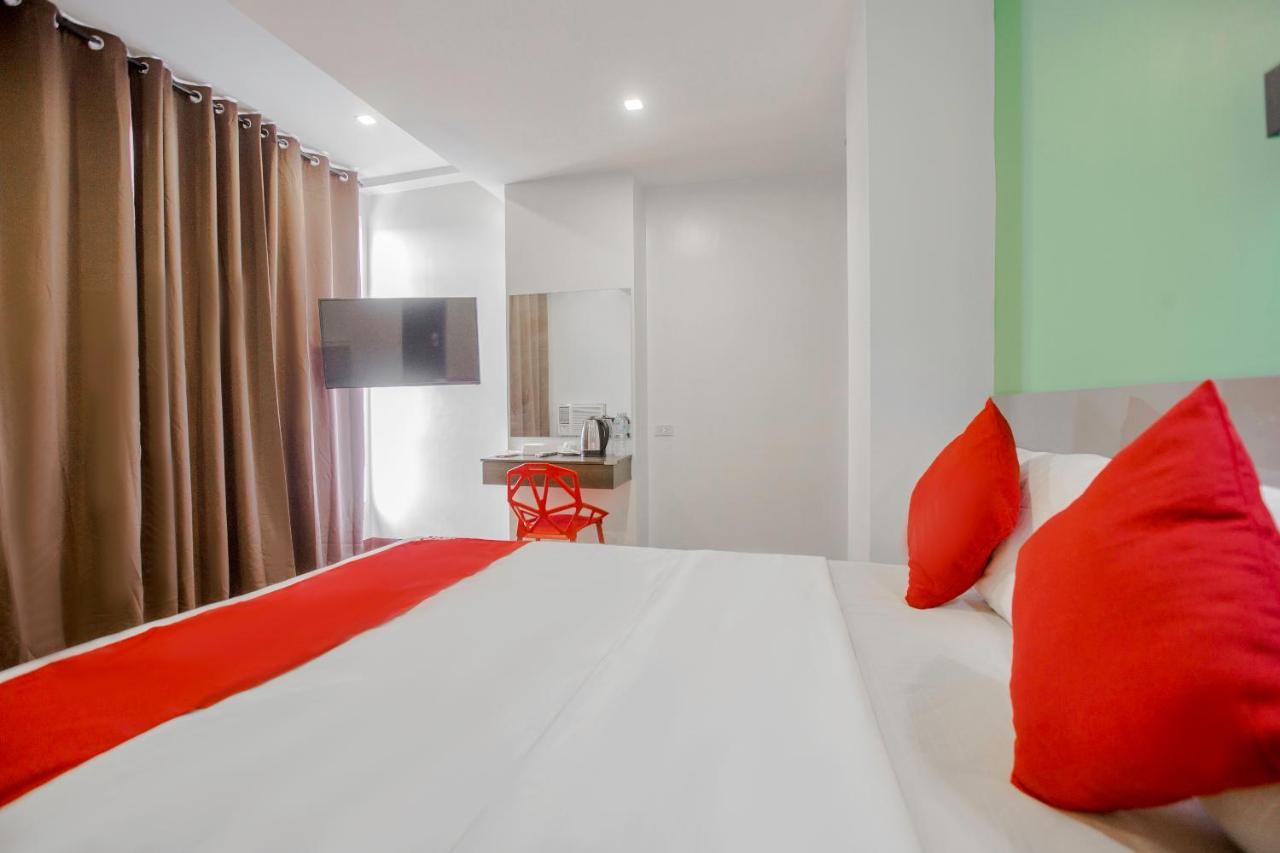 Oyo 637 Fox Hotel Quezón by Eksteriør bilde