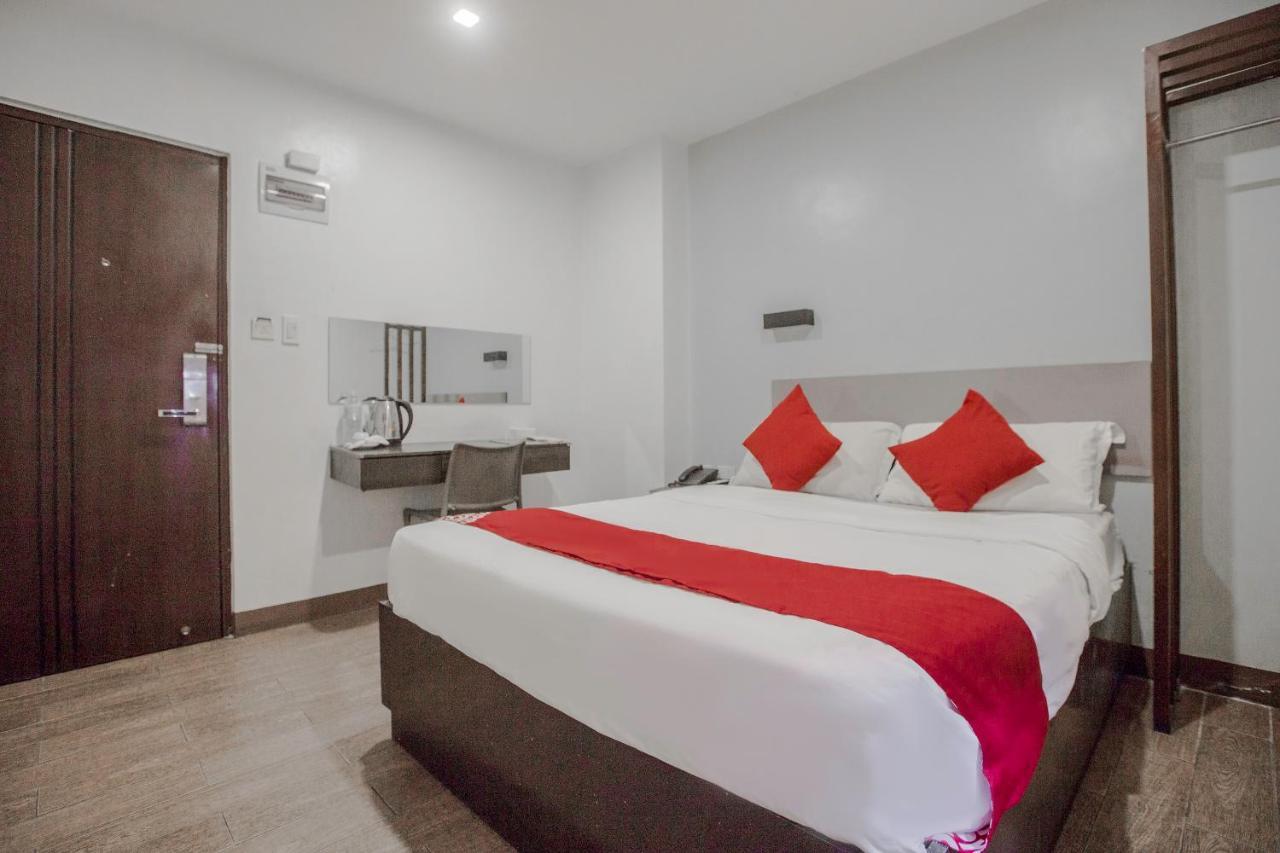 Oyo 637 Fox Hotel Quezón by Eksteriør bilde