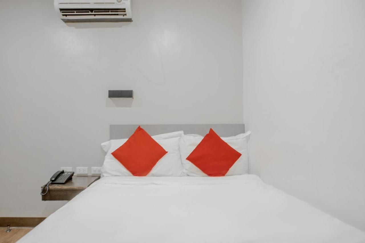 Oyo 637 Fox Hotel Quezón by Eksteriør bilde