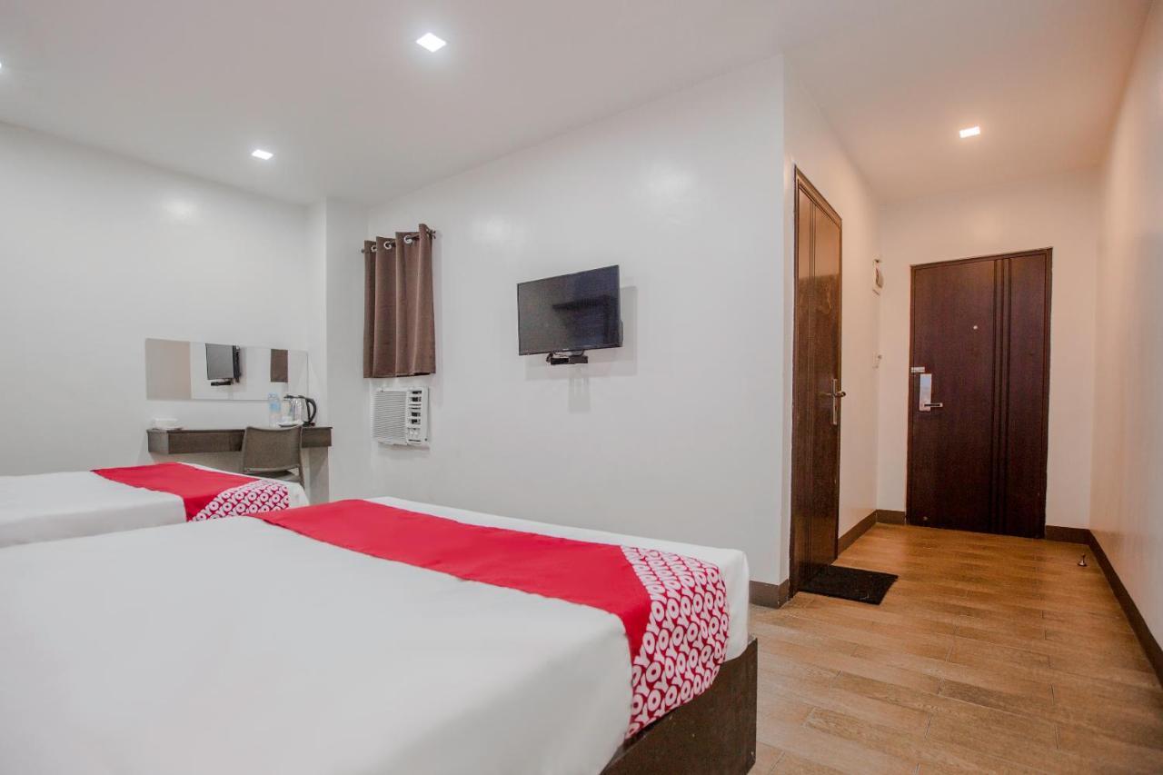 Oyo 637 Fox Hotel Quezón by Eksteriør bilde