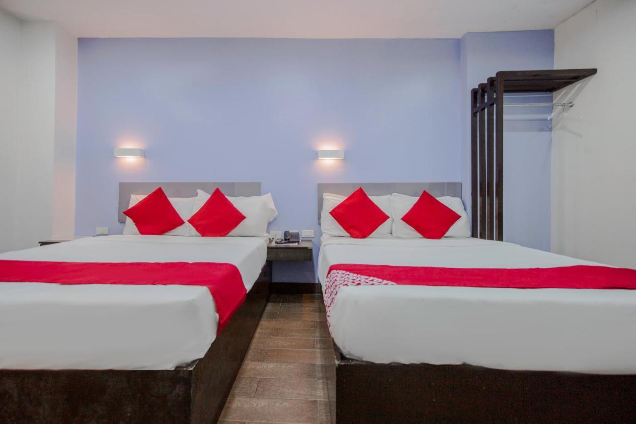 Oyo 637 Fox Hotel Quezón by Eksteriør bilde