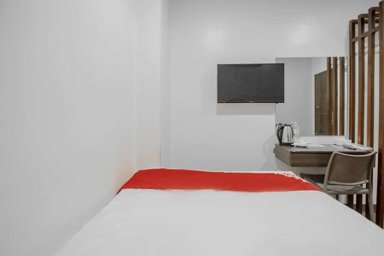 Oyo 637 Fox Hotel Quezón by Eksteriør bilde