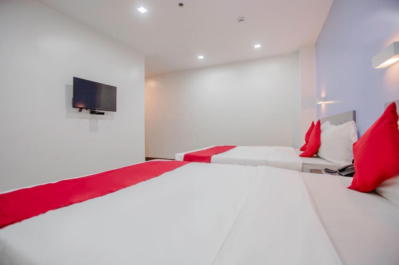 Oyo 637 Fox Hotel Quezón by Eksteriør bilde