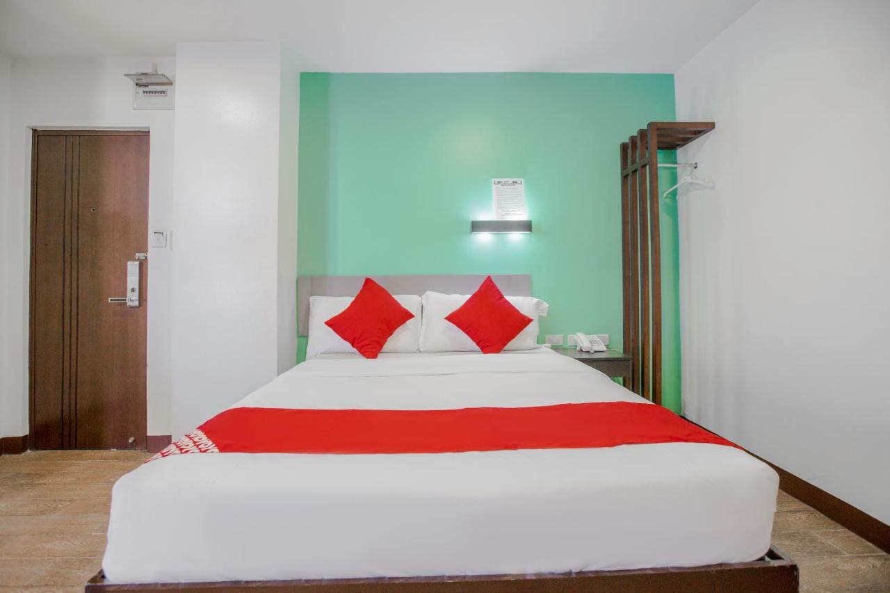 Oyo 637 Fox Hotel Quezón by Eksteriør bilde