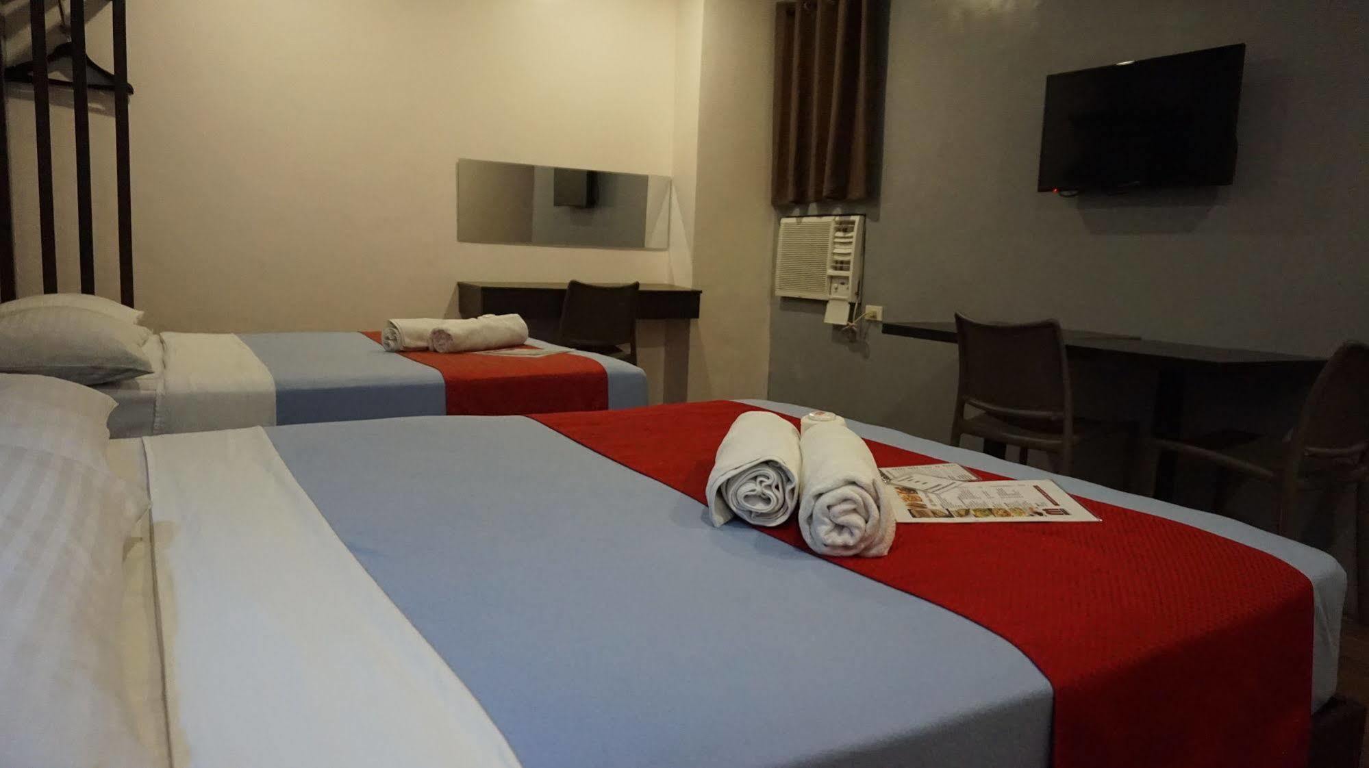 Oyo 637 Fox Hotel Quezón by Eksteriør bilde